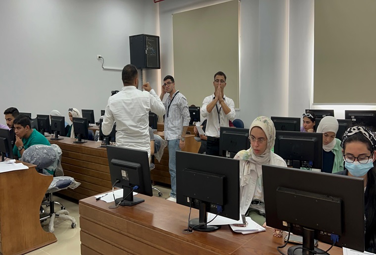 Part of the  practical workshop training on scientific reports at the Egyptian Russian University, organized and supervised by the Department of Construction Engineering and the New Vision Students Activity Academy at the Faculty of Engineering.