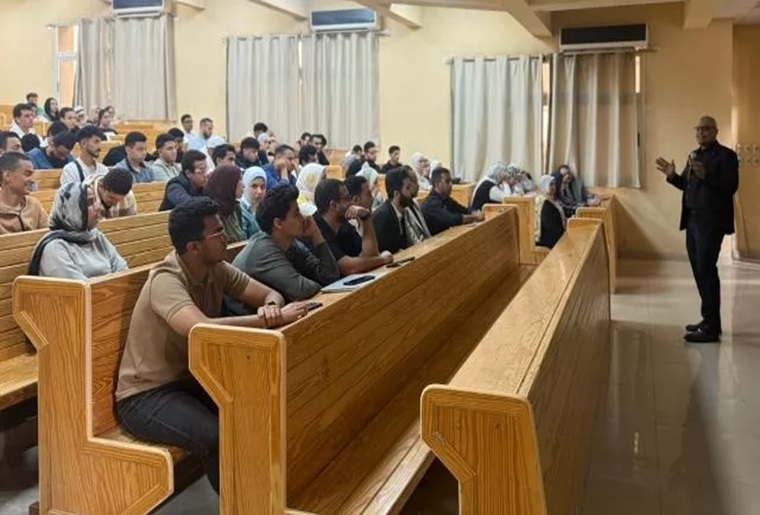 The Faculty of Management at the Egyptian-Russian University organizes a seminar: “Generative Artificial Intelligence”… Photos